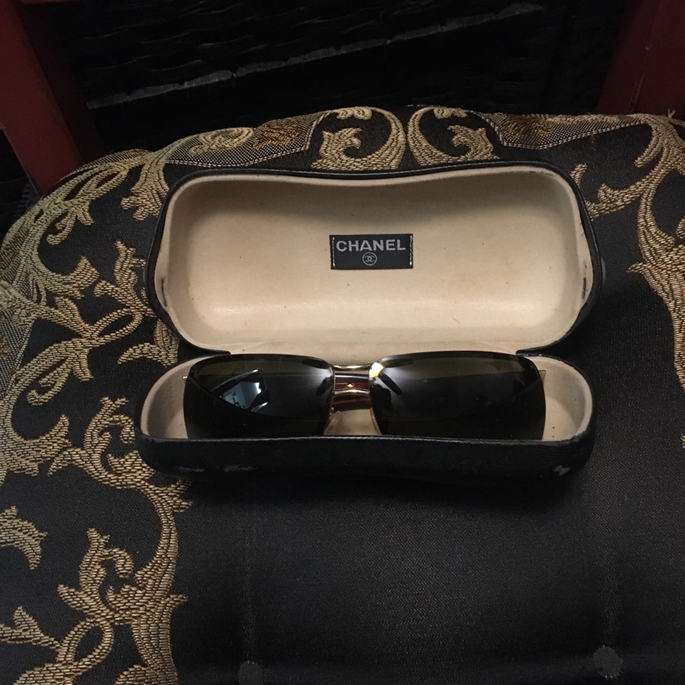 Authentic Chanel sunglasses!